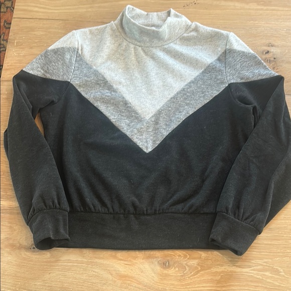 Gray and Black Chevron super soft fleece Sweatshirt - Picture 1 of 3